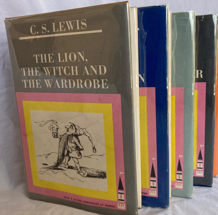 Vintage Set of C.S. Lewis's Narnia Books Vintage Set of C.S. Lewis's Narnia Books